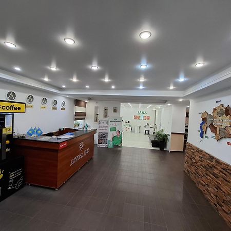Astina Hotel アスターナ エクステリア 写真