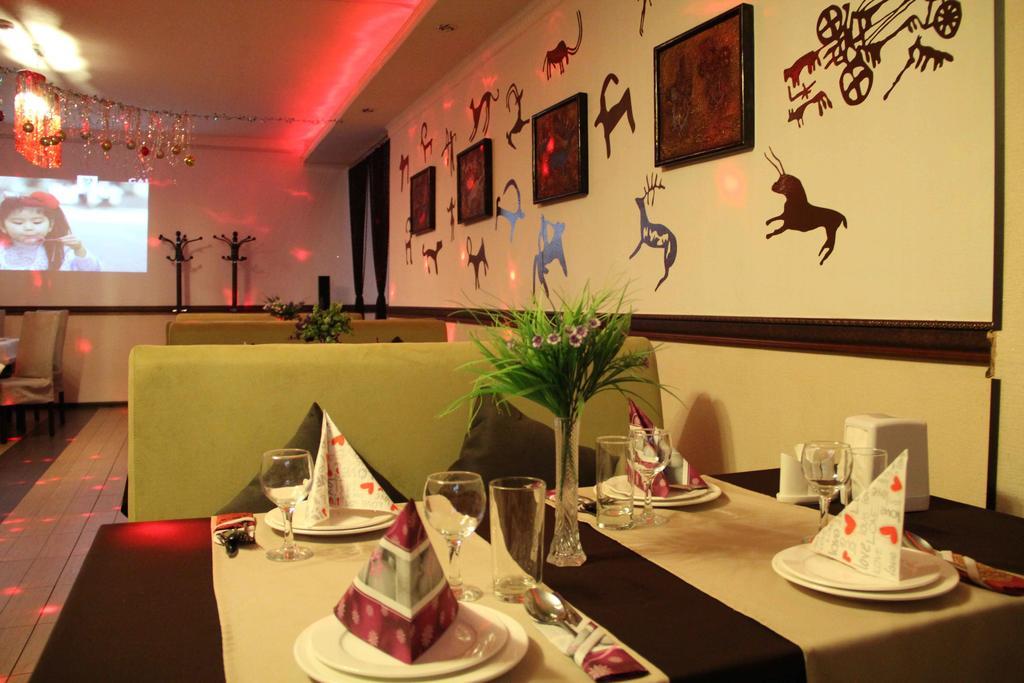 Astina Hotel アスターナ エクステリア 写真